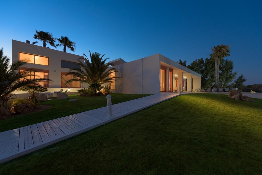 Villa Seven Lakhania Luaran gambar